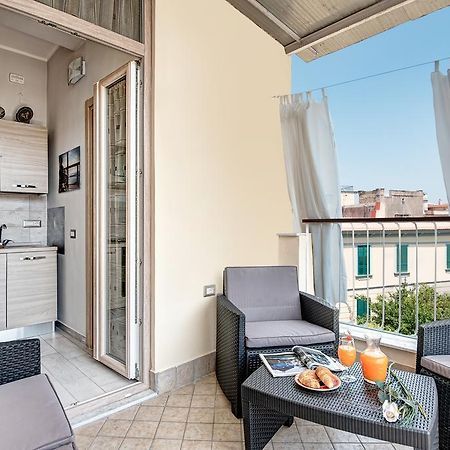 Ferienwohnung Giggino'S Flat - Live Like A Local Neapel Exterior foto